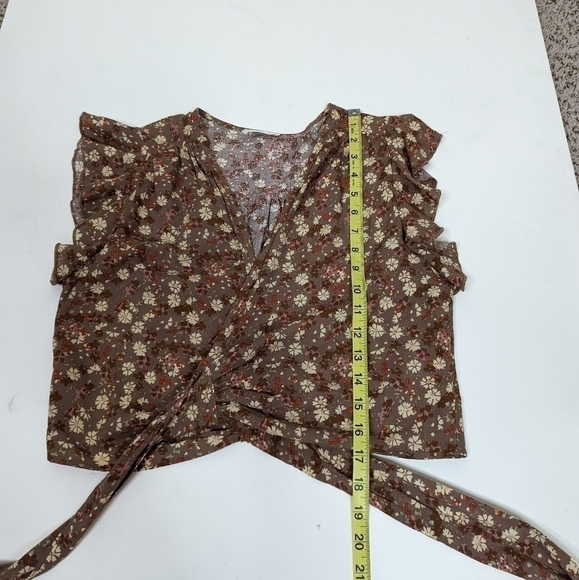 Bucket List Floral Cottagecore Wrap Cropped Top Blouse - Picture 7 of 8